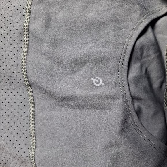 Peloton Women Medium Sage Green (Gray) "Cadent Laser Perforated" Tank top NEW - Picture 9 of 9